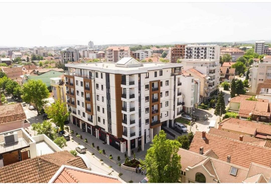 Lux Apartman 33 Κραγκούγιεβατς Εξωτερικό φωτογραφία